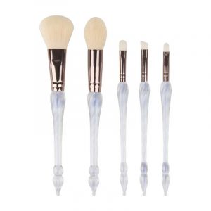 Lamp shape make up brush