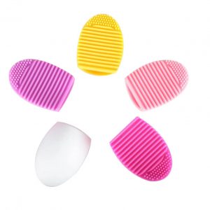 Semi-oval cleaning pad