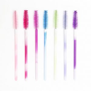 Gradient eyelash brush