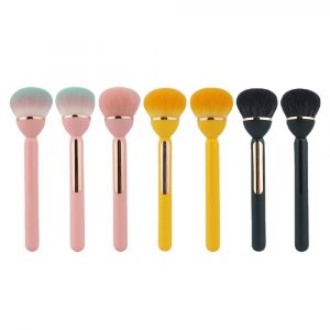 Small bulb makeup brush