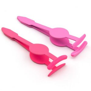 Pink false eyelash magnet