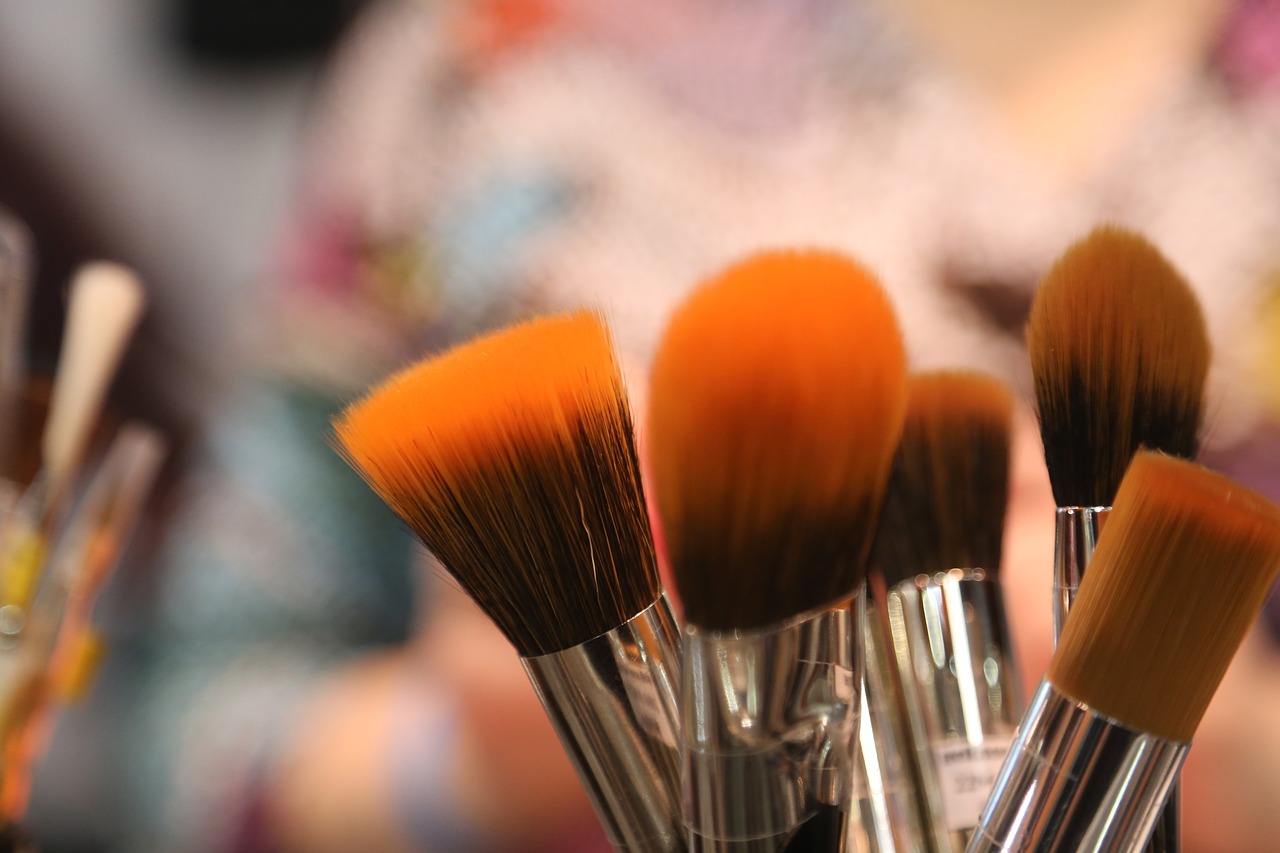 brushes, cosmetic tools, cosmetics-2224005.jpg
